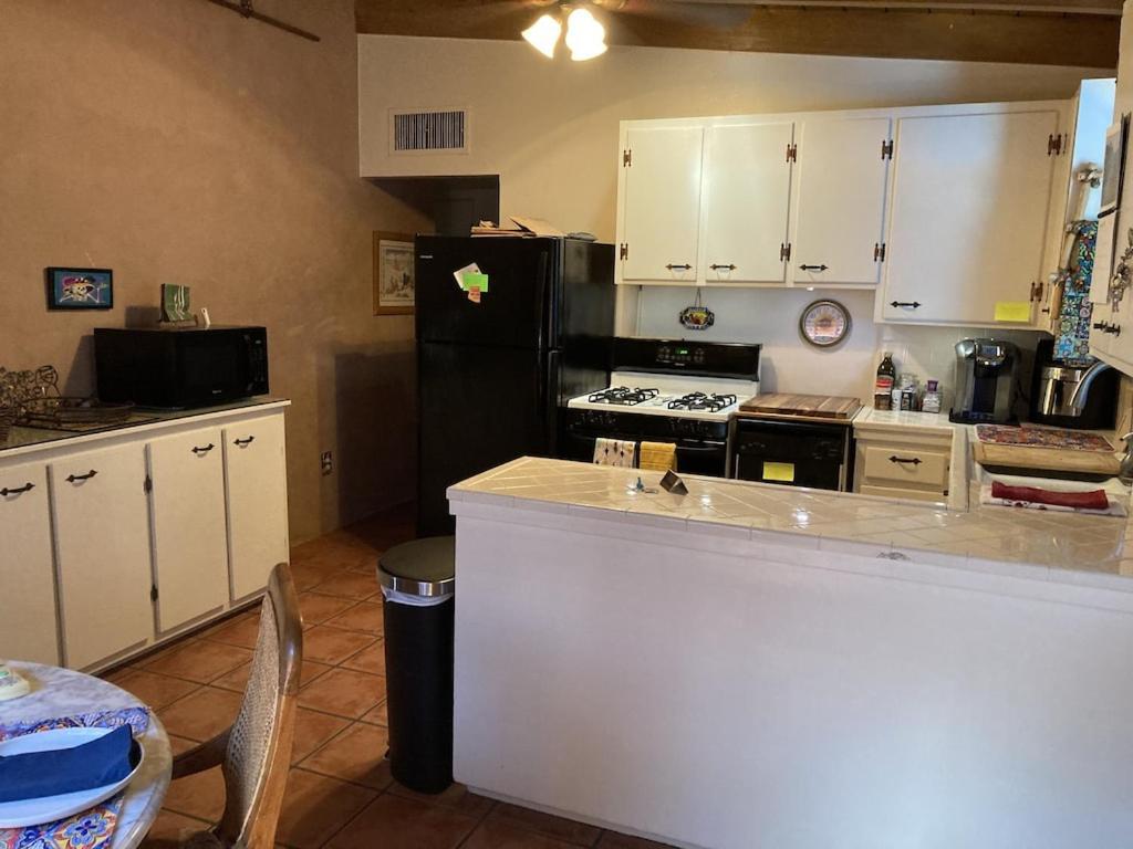 Casa Azul: Pet-Friendly Adobe Oasis in Central Location Tucson Exterior photo
