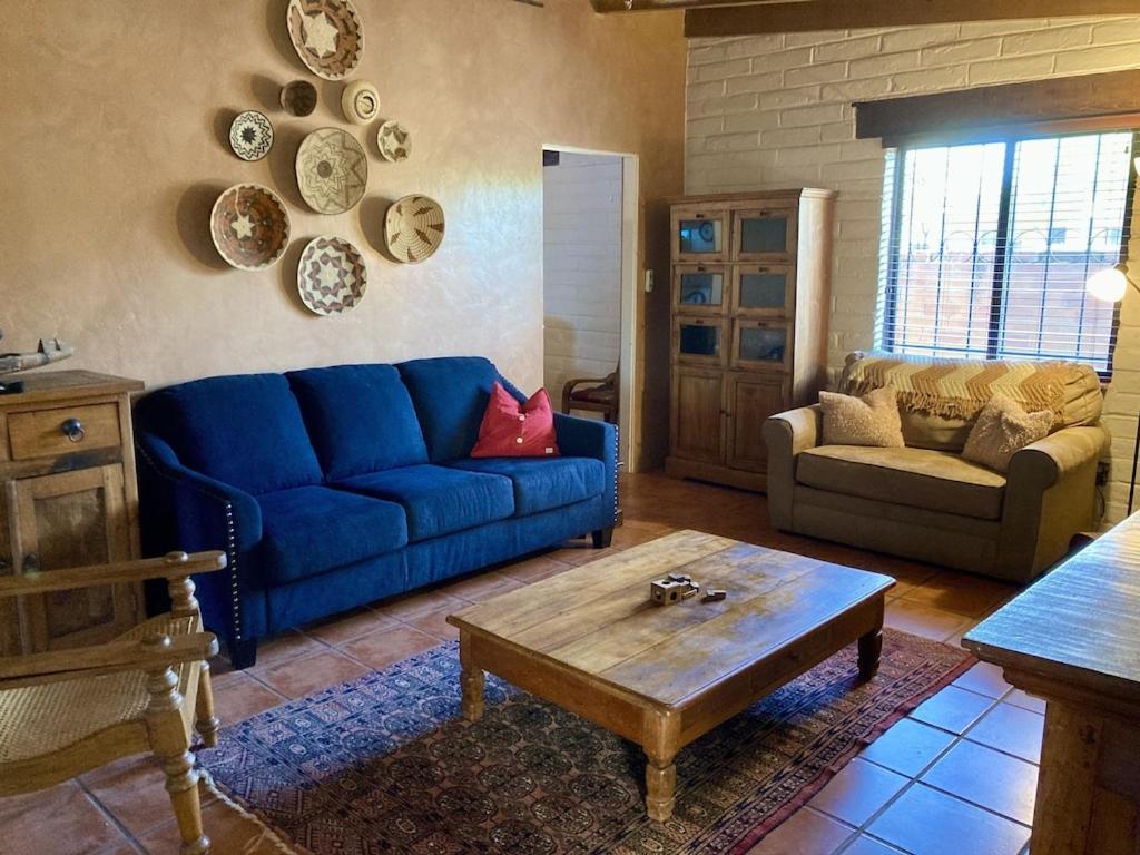 Casa Azul: Pet-Friendly Adobe Oasis in Central Location Tucson Exterior photo