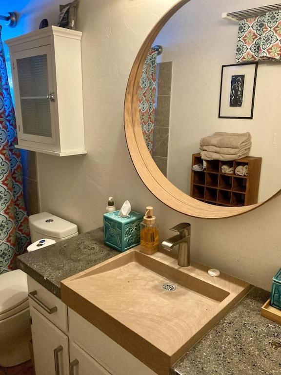 Casa Azul: Pet-Friendly Adobe Oasis in Central Location Tucson Exterior photo