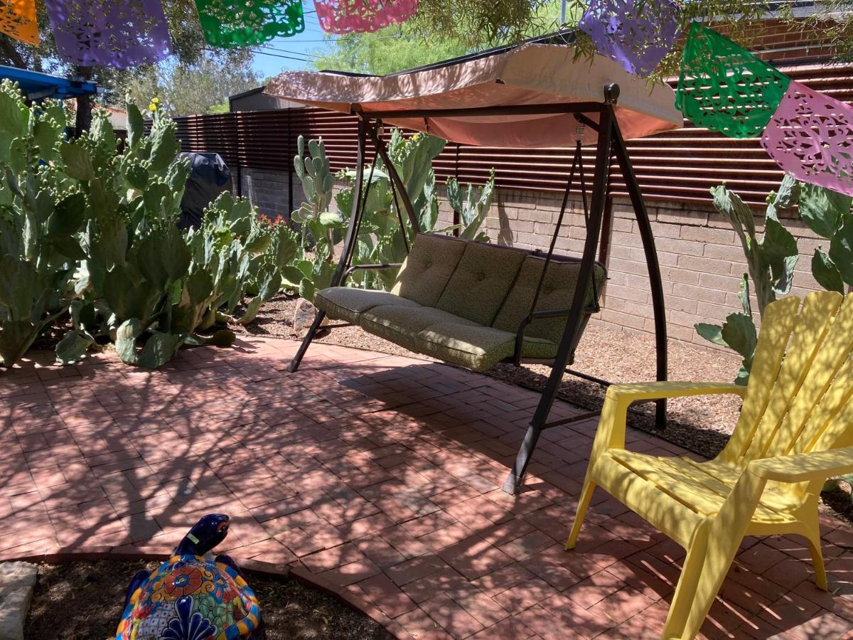 Casa Azul: Pet-Friendly Adobe Oasis in Central Location Tucson Exterior photo