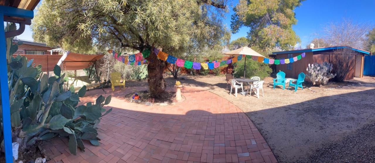 Casa Azul: Pet-Friendly Adobe Oasis in Central Location Tucson Exterior photo